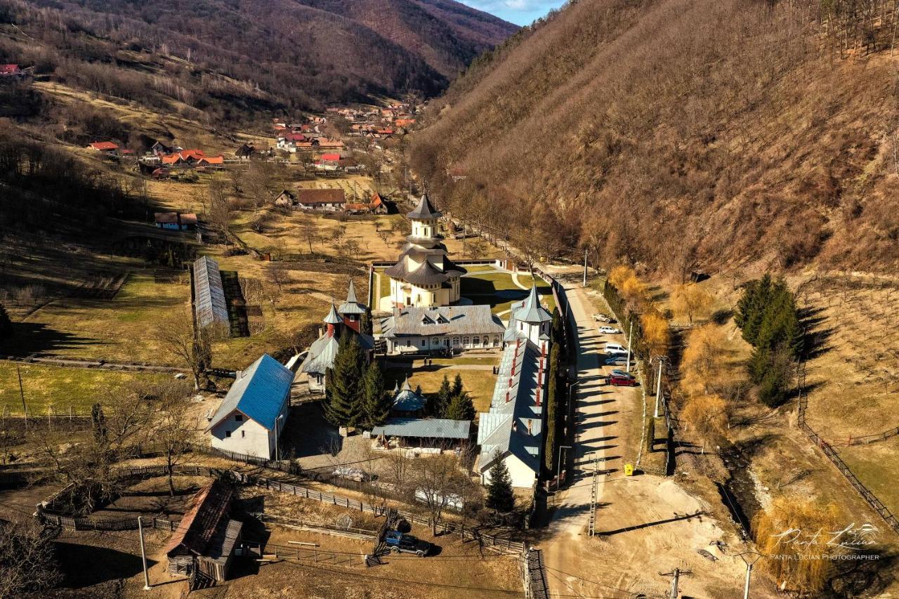 Casa Micutu Si Lya Villa Strungari Exterior foto